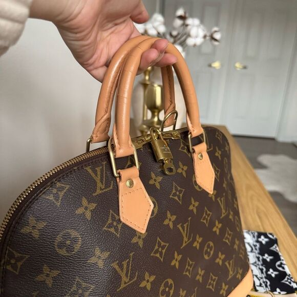 ✅AUTHENTIC✅LOUIS VUITTON ALMA PM - Picture 6 of 13